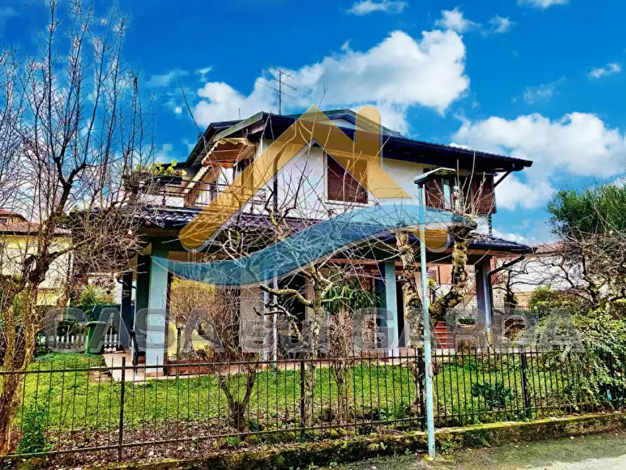 Immagine 16 di Appartamento in vendita  in Via Alfieri a Peschiera Del Garda