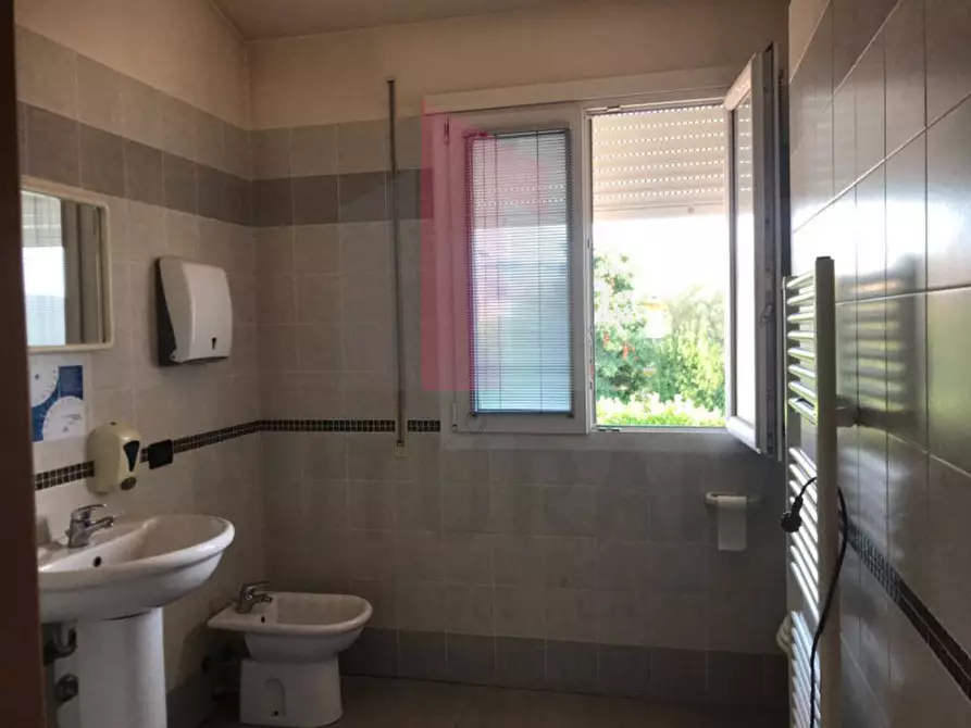 Immagine 7 di Ufficio in affitto  a Brendola