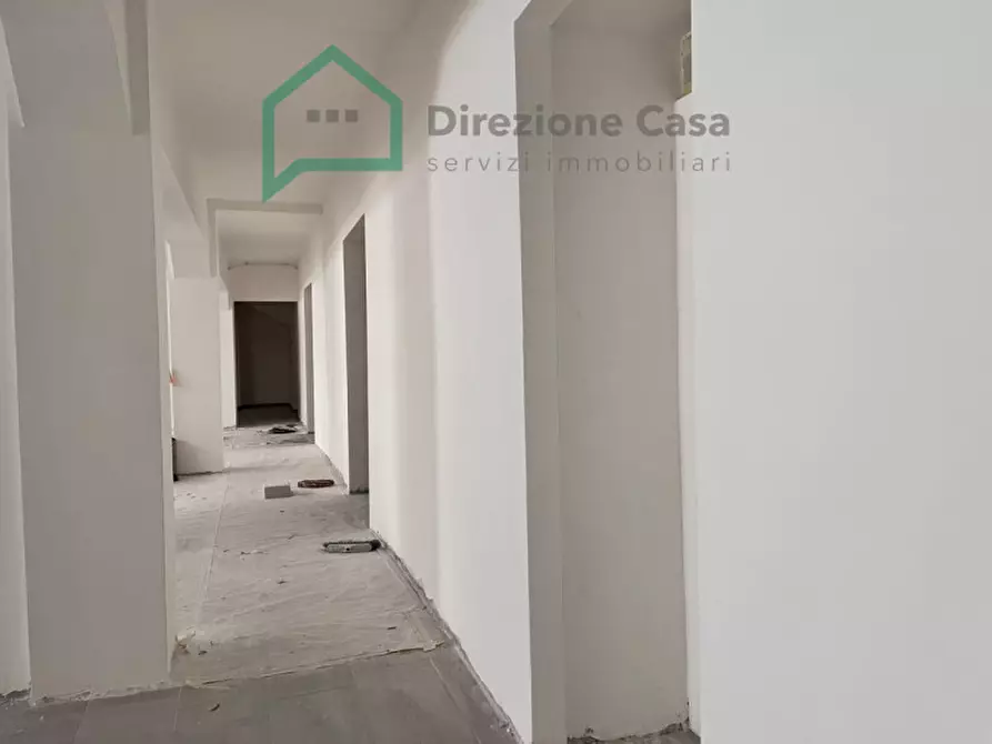 Immagine 6 di Ufficio in affitto  in Piazza Gian Battista Vico a Napoli