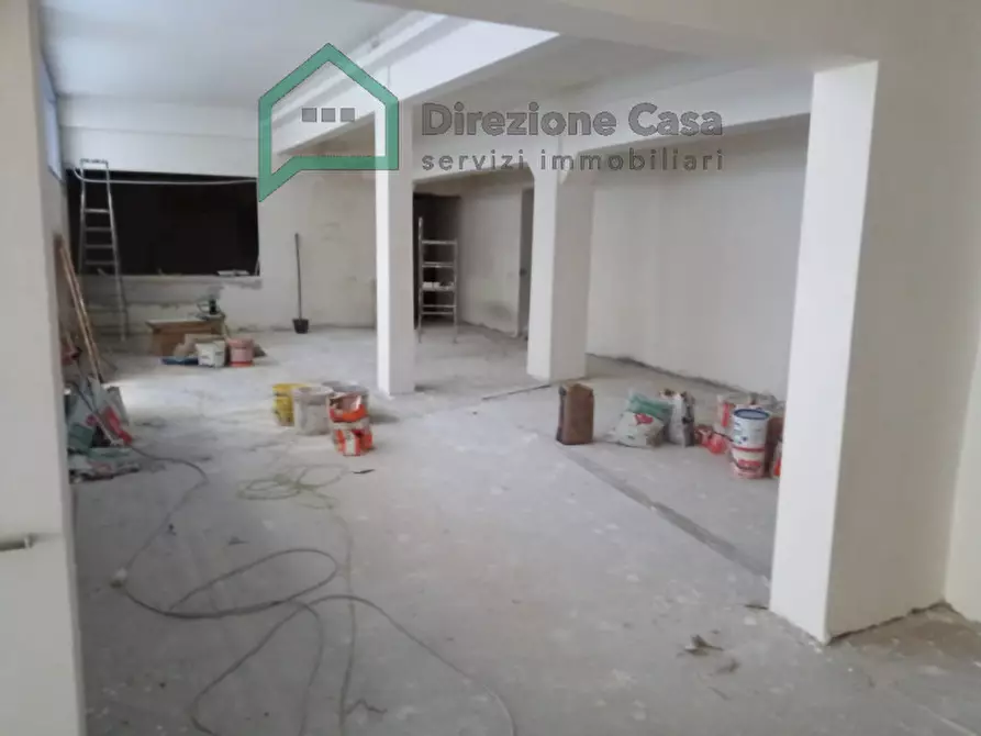 Immagine 13 di Ufficio in affitto  in Piazza Gian Battista Vico a Napoli