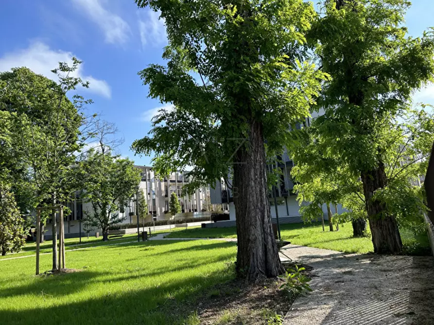 Immagine 11 di Ufficio in vendita  in Via Cazzaro 7 a Castelfranco Veneto