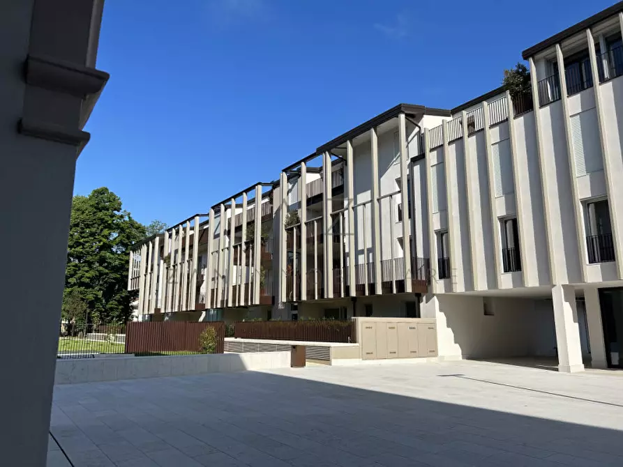 Immagine 16 di Ufficio in vendita  in Via Cazzaro 7 a Castelfranco Veneto