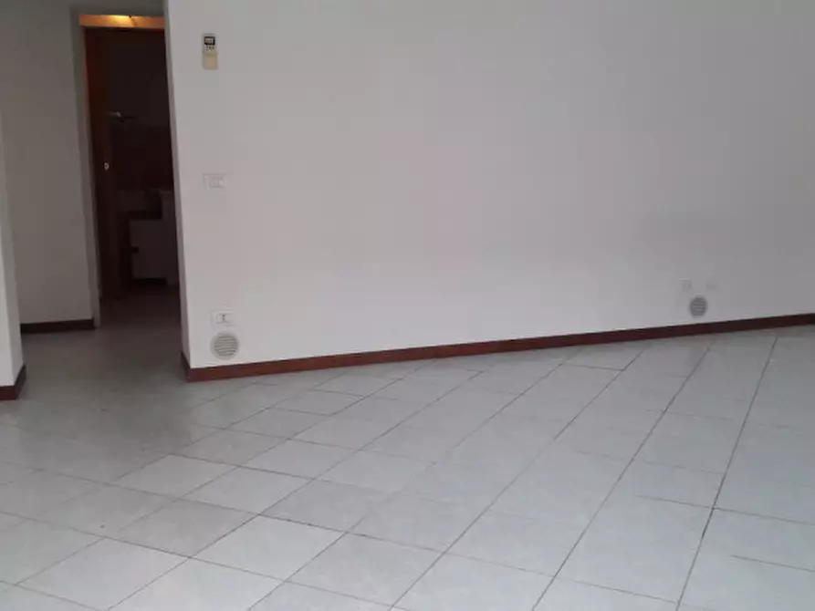 Immagine 4 di Negozio in vendita  in via trieste 226 a Venezia