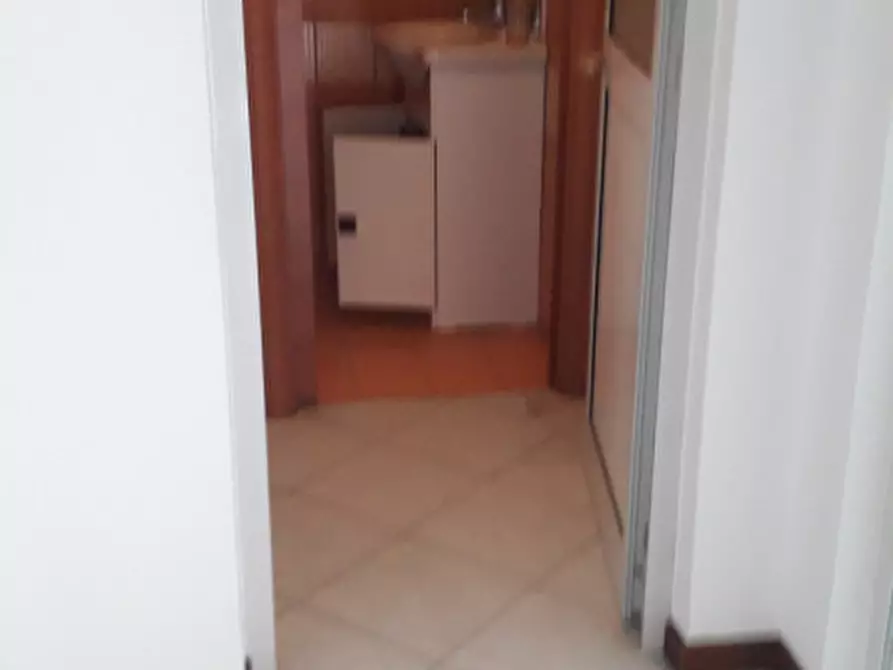 Immagine 5 di Negozio in vendita  in via trieste 226 a Venezia