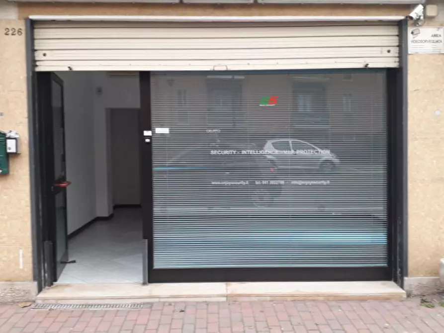 Immagine 9 di Negozio in vendita  in via trieste 226 a Venezia