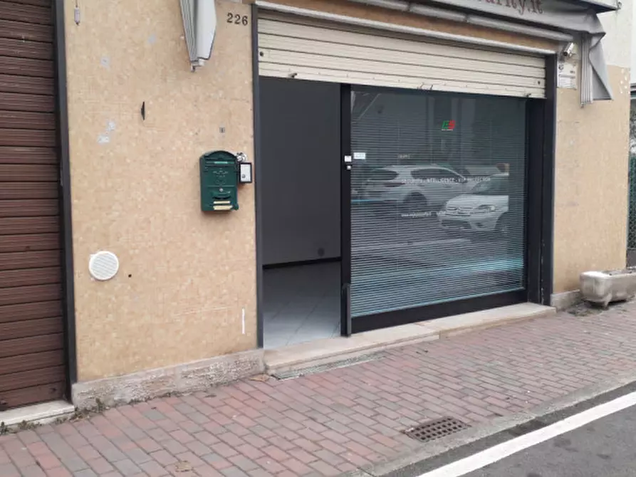 Immagine 15 di Negozio in vendita  in via trieste 226 a Venezia