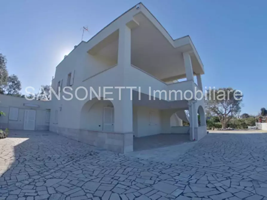 Immagine 70 di Villa in vendita  a Fasano