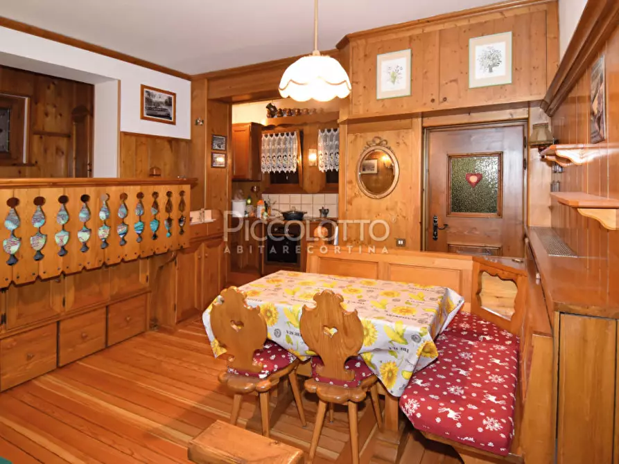 Immagine 4 di Appartamento in vendita  in Acquabona a Cortina D'ampezzo