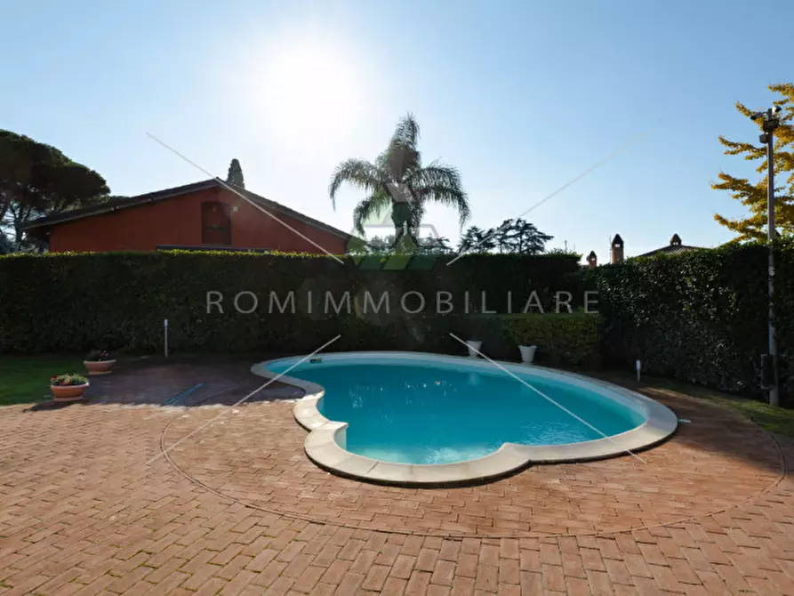 Immagine 4 di Casa bifamiliare in vendita  in Via Prato Lauro a Roma