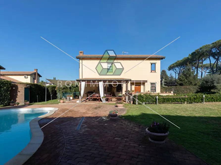 Immagine 6 di Casa bifamiliare in vendita  in Via Prato Lauro a Roma