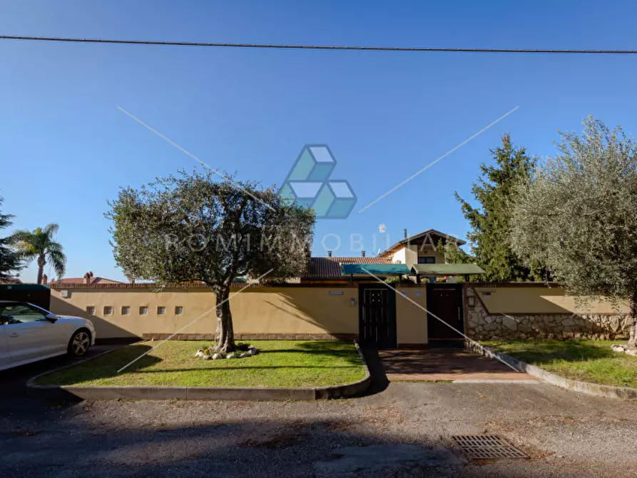 Immagine 22 di Casa bifamiliare in vendita  in Via Prato Lauro a Roma