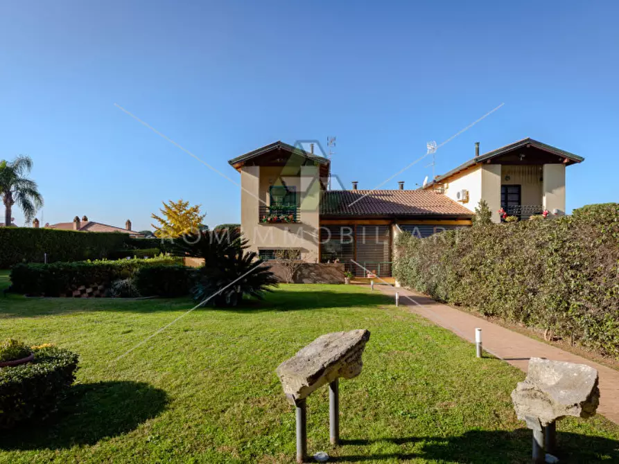 Immagine 31 di Casa bifamiliare in vendita  in Via Prato Lauro a Roma