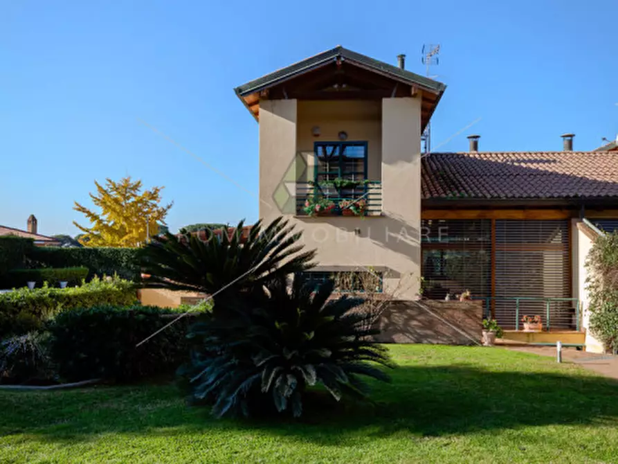 Immagine 32 di Casa bifamiliare in vendita  in Via Prato Lauro a Roma