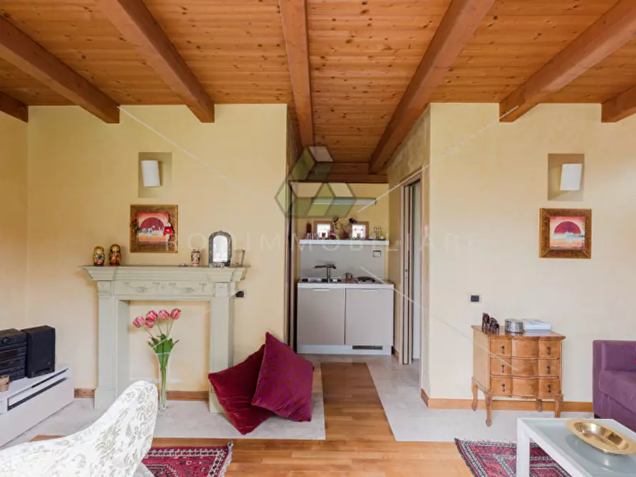 Immagine 41 di Casa bifamiliare in vendita  in Via Prato Lauro a Roma