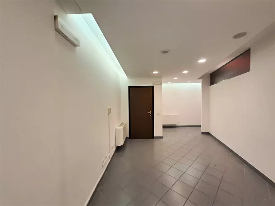 Immagine 1 di Ufficio in vendita  a Rovigo