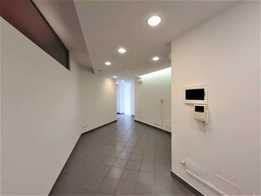 Immagine 3 di Ufficio in vendita  a Rovigo