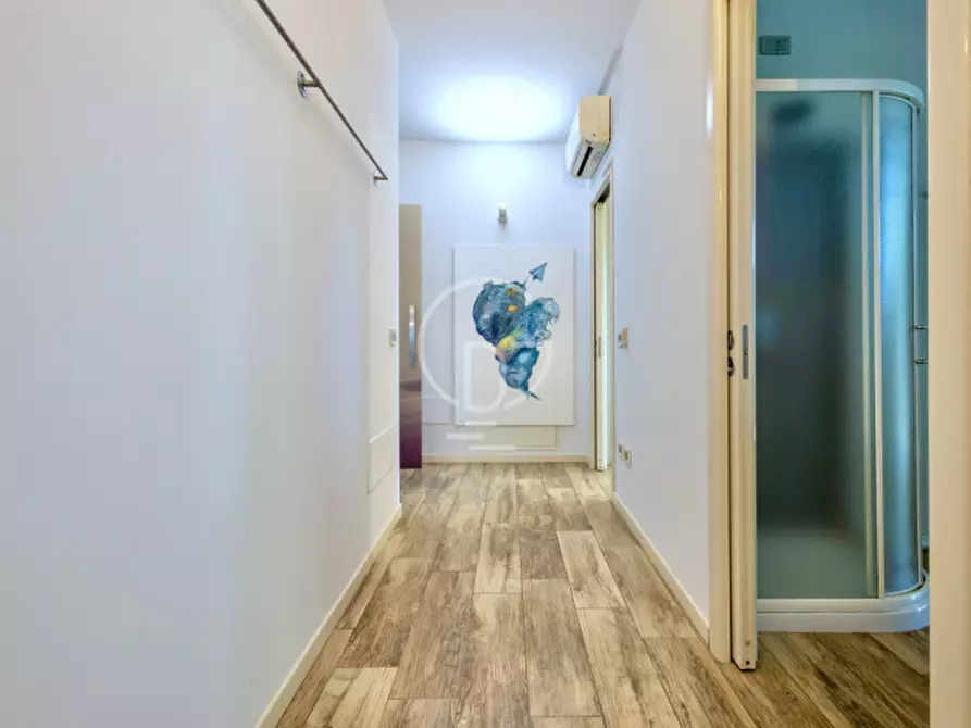 Immagine 25 di Attico in vendita  in Viale Cavour a Desenzano Del Garda