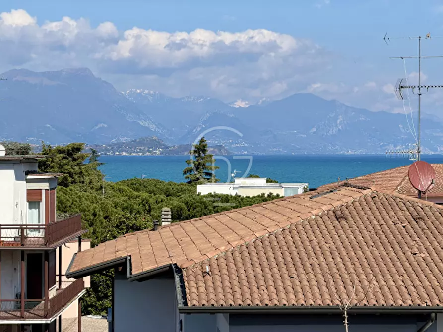 Immagine 12 di Villa in vendita  in Via G. Pascoli a Desenzano Del Garda