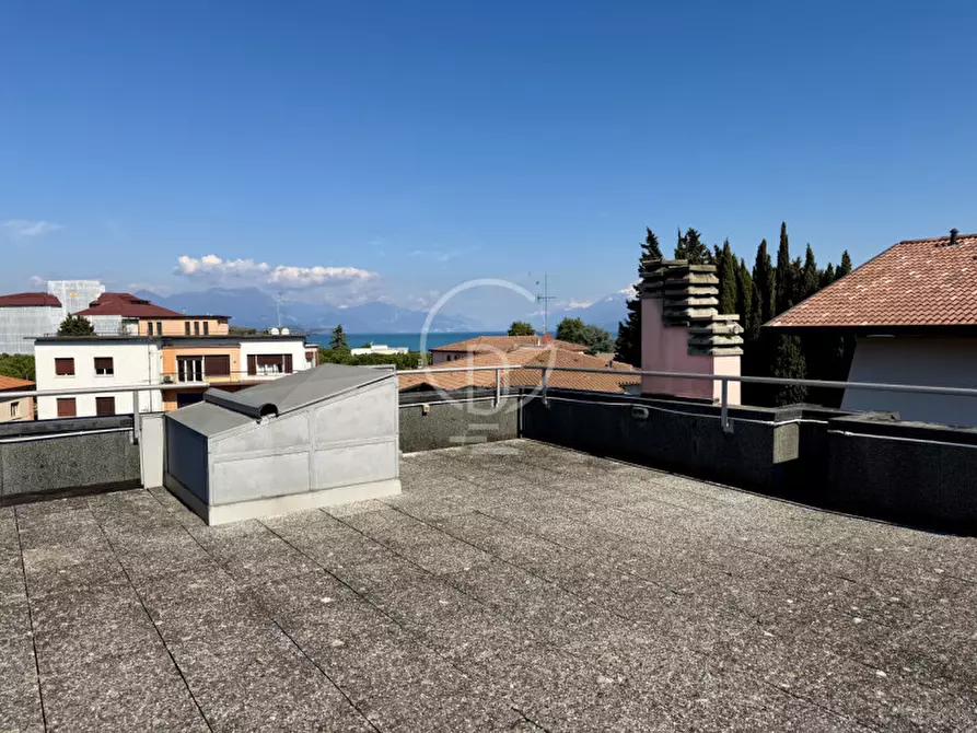 Immagine 14 di Villa in vendita  in Via G. Pascoli a Desenzano Del Garda
