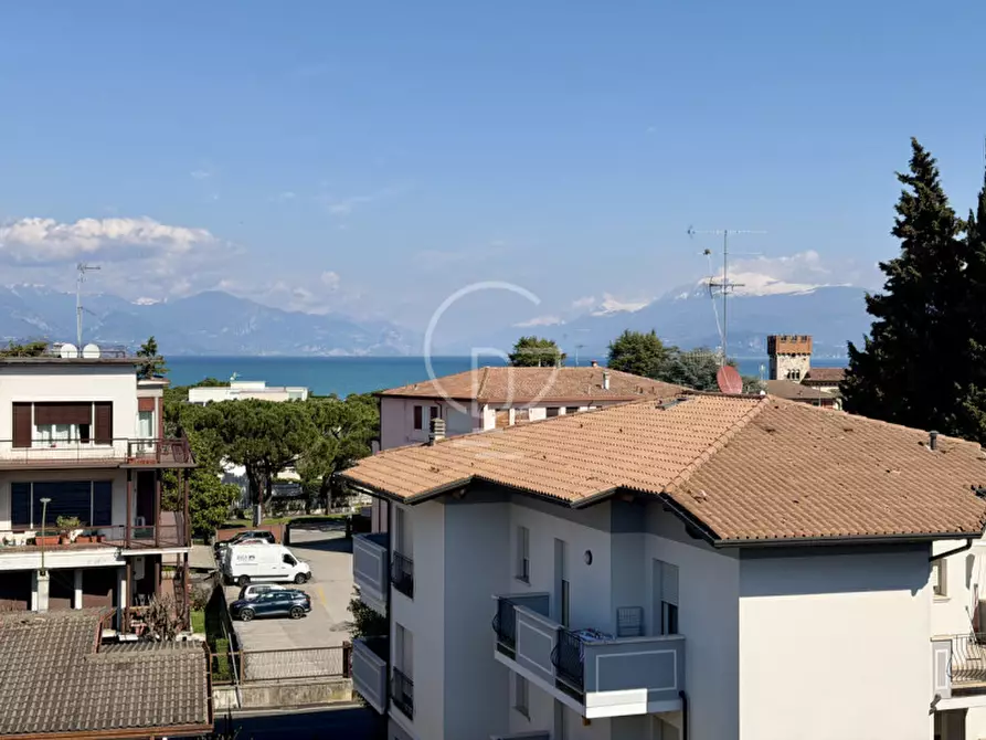 Immagine 18 di Villa in vendita  in Via G. Pascoli a Desenzano Del Garda