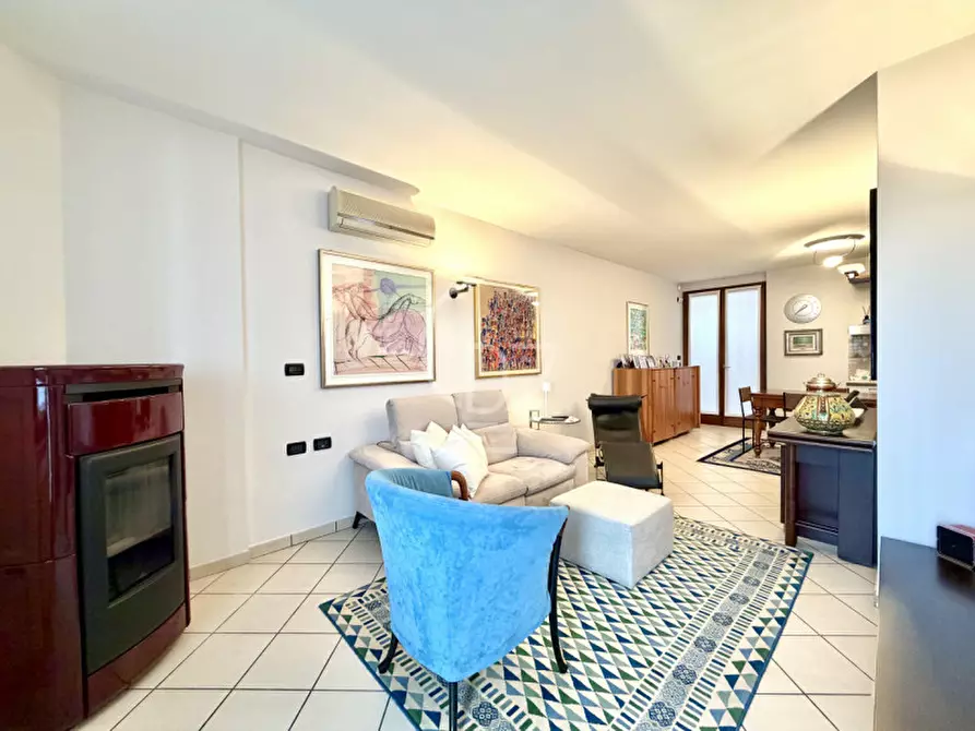 Immagine 20 di Villa in vendita  in Via G. Pascoli a Desenzano Del Garda