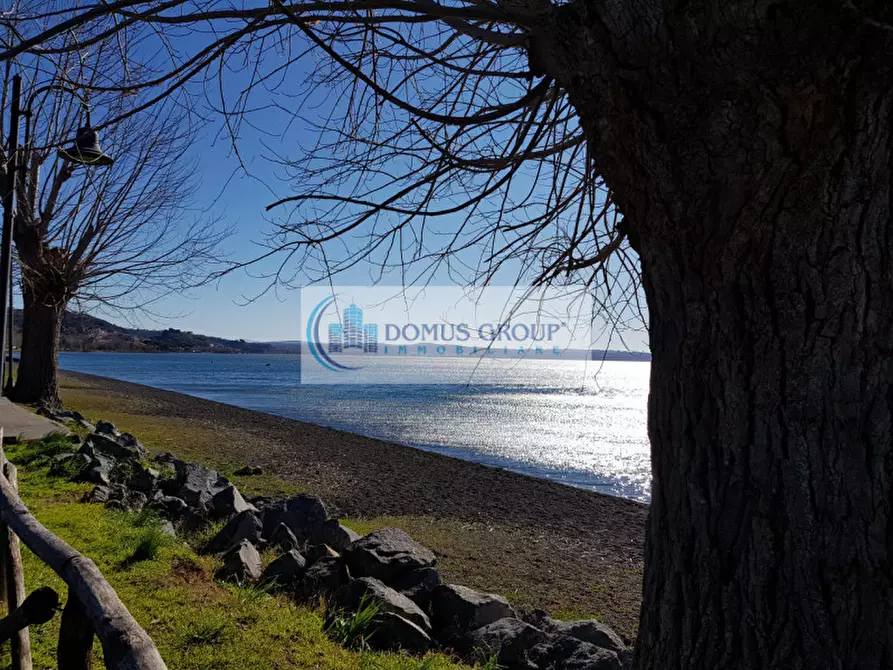 Immagine 23 di Casa bifamiliare in affitto  in via Monterosi a Trevignano Romano