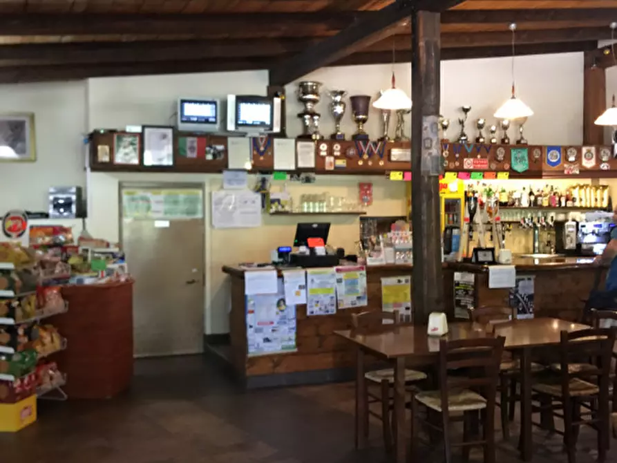 Immagine 9 di Attività commerciale in vendita  a Lodrino