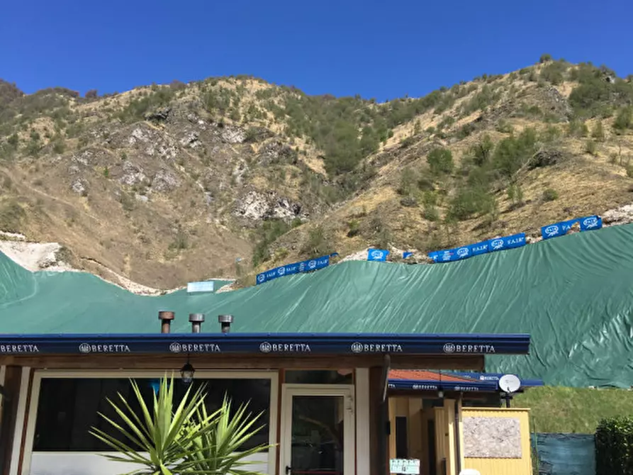 Immagine 12 di Attività commerciale in vendita  a Lodrino