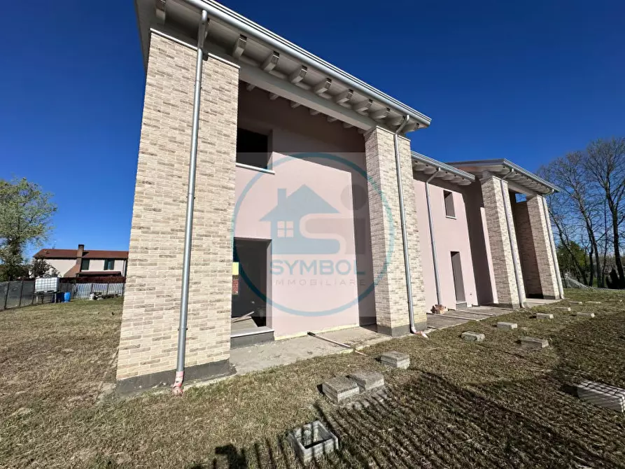 Immagine 6 di Casa bifamiliare in vendita  in via Beccaria a Santa Maria Di Sala