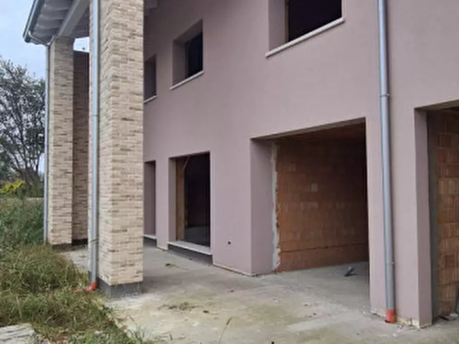 Immagine 11 di Casa bifamiliare in vendita  in via Beccaria a Santa Maria Di Sala