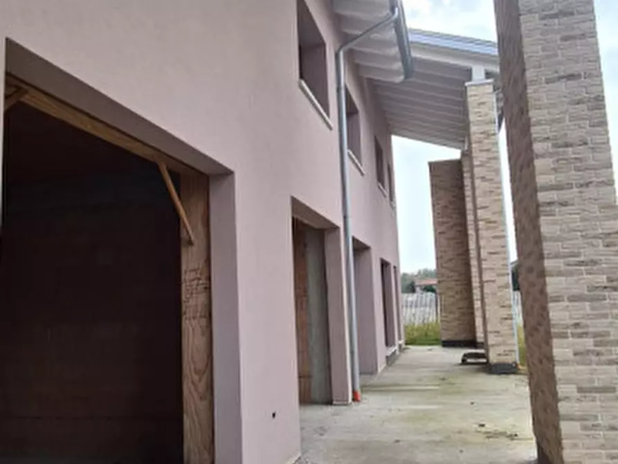 Immagine 14 di Casa bifamiliare in vendita  in via Beccaria a Santa Maria Di Sala