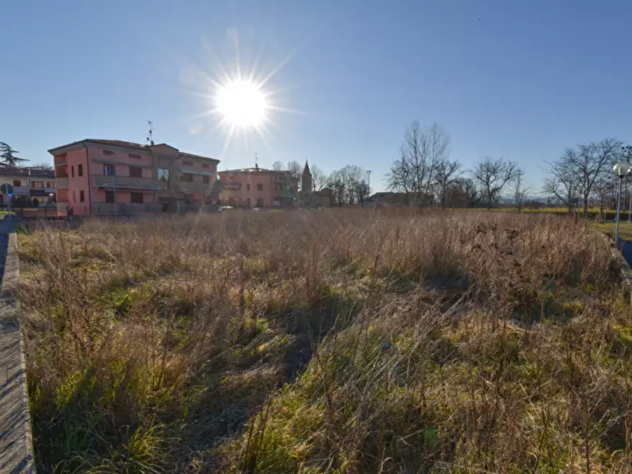 Immagine 6 di Terreno in vendita  a Parma