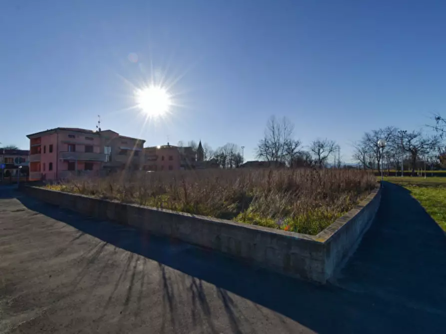 Immagine 7 di Terreno in vendita  a Parma