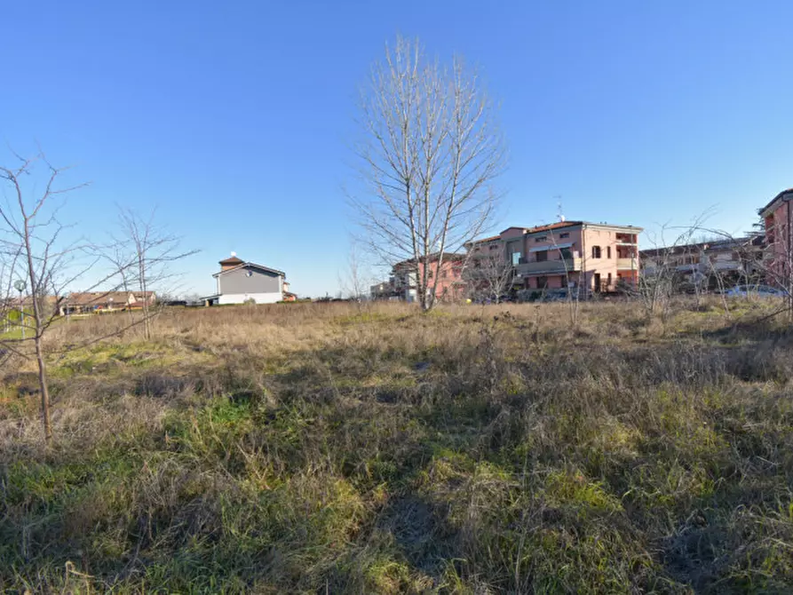 Immagine 9 di Terreno in vendita  a Parma