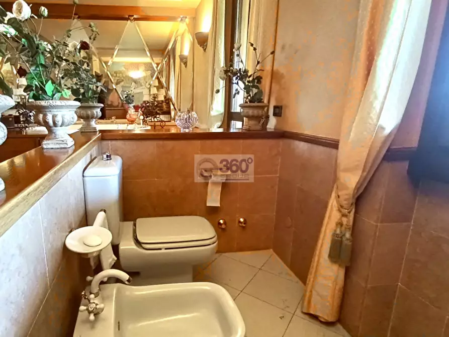 Immagine 19 di Villa in vendita  in Via Del Santolino a Gussago