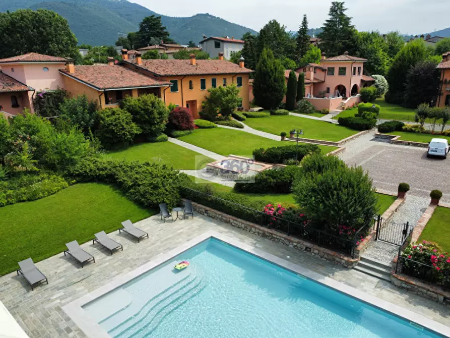 Immagine 28 di Villa in vendita  in Via Del Santolino a Gussago