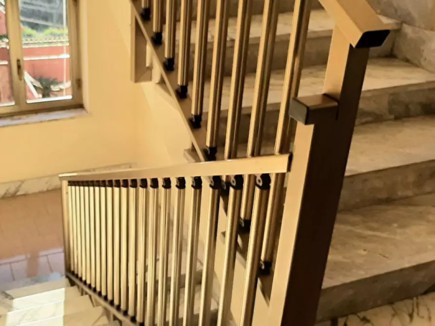 Immagine 4 di Appartamento in vendita  in VIA DEL LAVORO a Torre Del Greco