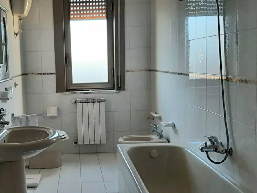 Immagine 8 di Appartamento in vendita  in VIA DEL LAVORO a Torre Del Greco