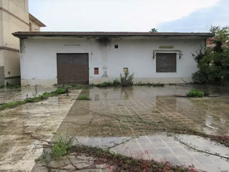 Immagine 1 di Capannone industriale in vendita  in Via Beniamino Gigli, N. 16 a Aprilia