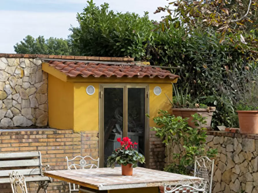 Immagine 6 di Villa in affitto  in via della giustiniana a Roma