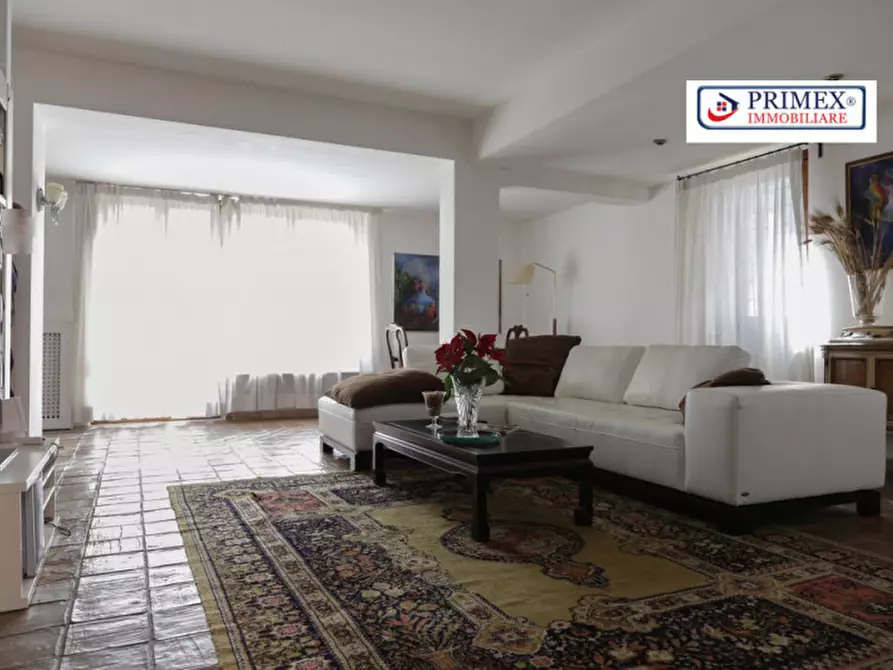 Immagine 8 di Villa in affitto  in via della giustiniana a Roma