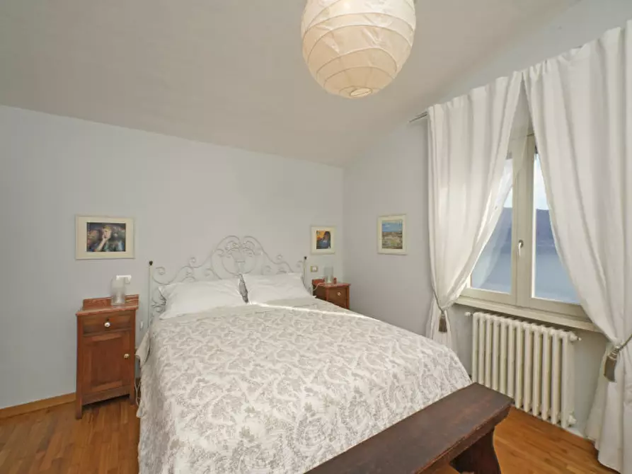 Immagine 10 di Villa in vendita  a Gargnano