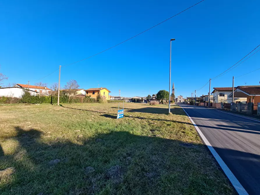 Immagine 2 di Terreno in vendita  in VIA DANTE ALIGHIERI a Sant'urbano