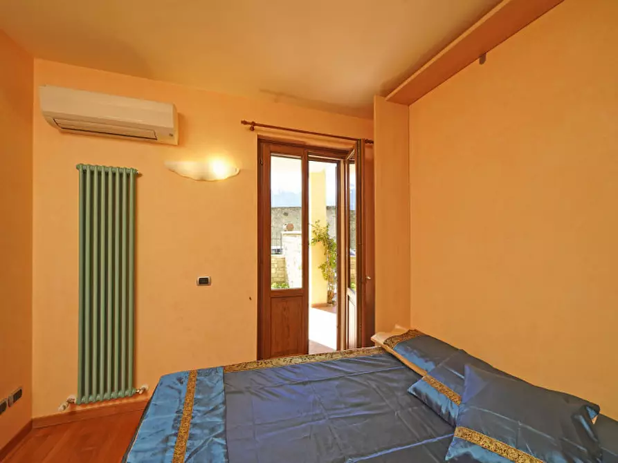 Immagine 14 di Villa in vendita  a Limone Sul Garda