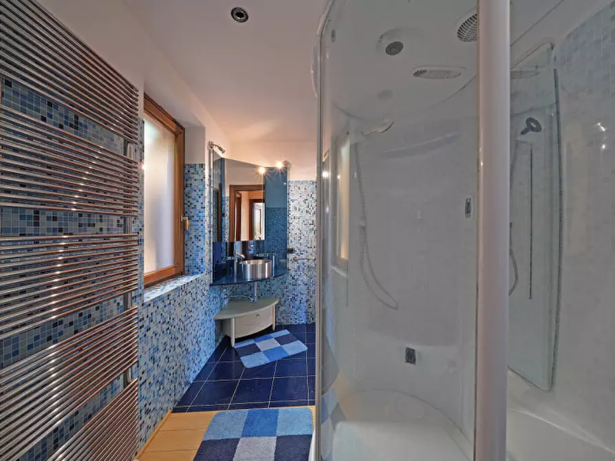 Immagine 19 di Villa in vendita  a Limone Sul Garda