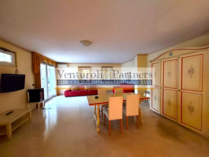 Immagine 21 di Appartamento in vendita  in via Brescia a Desenzano Del Garda