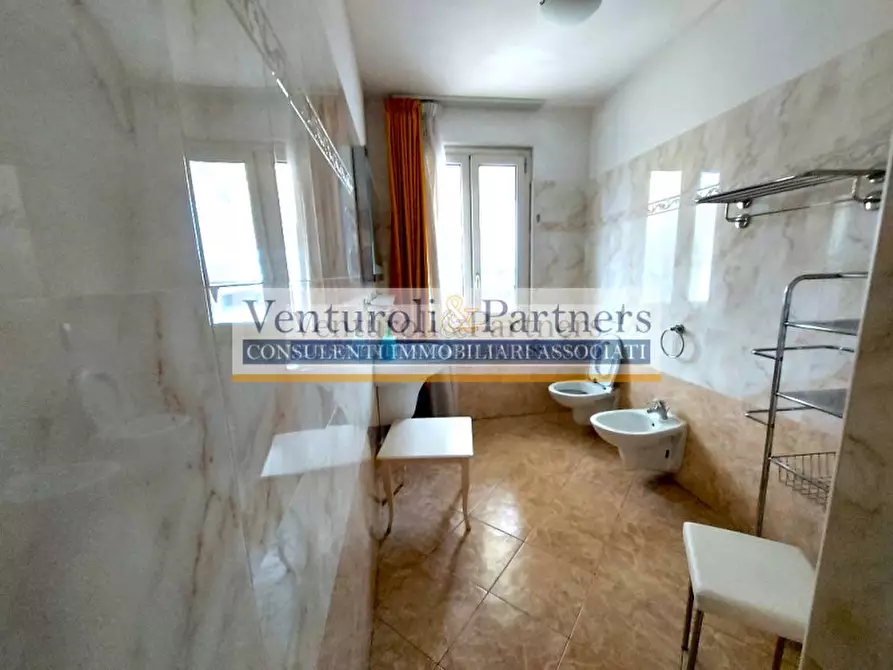 Immagine 33 di Appartamento in vendita  in via Brescia a Desenzano Del Garda