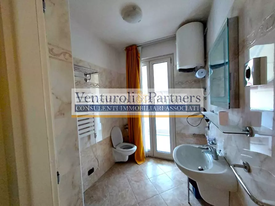 Immagine 41 di Appartamento in vendita  in via Brescia a Desenzano Del Garda