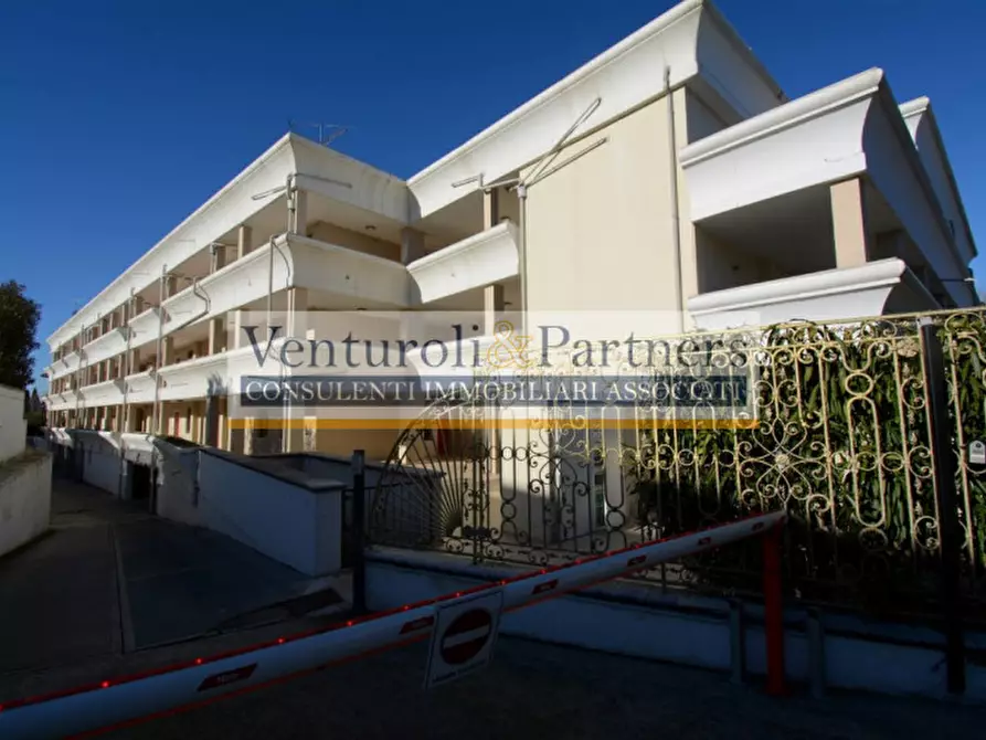 Immagine 47 di Appartamento in vendita  in via Brescia a Desenzano Del Garda