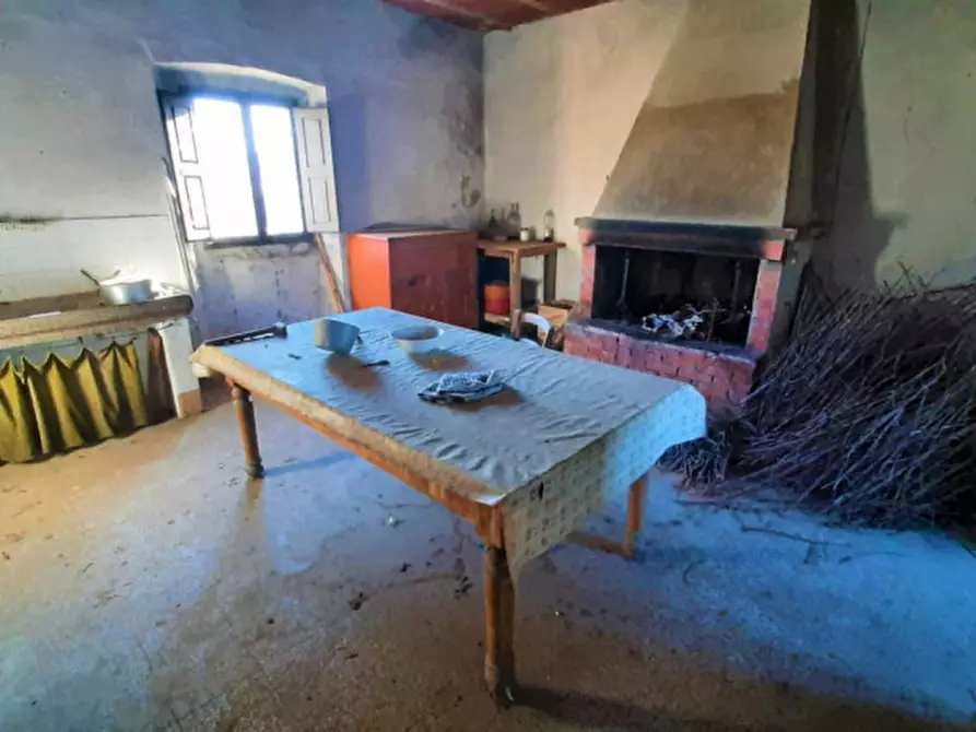 Immagine 6 di Rustico / casale in vendita  in Via Vespucci a Montevarchi